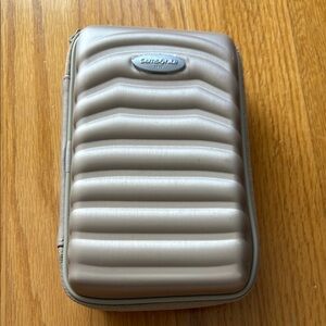 Samsonite book champagne gold travel Taupe Ribbed Hard Shell Case